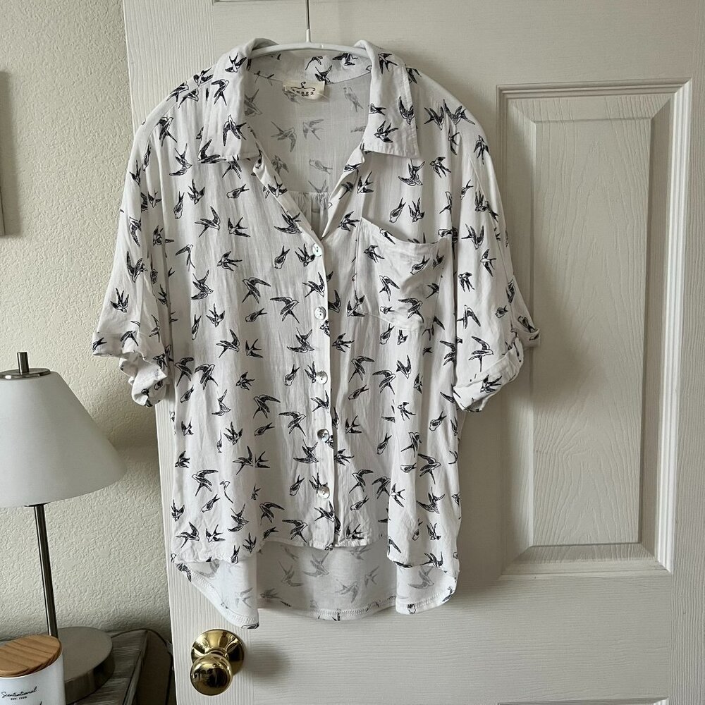 Bird Print Rayon Button Blouse High Low Shirt Size M